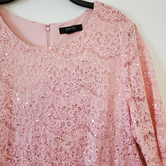 🌹Isaac Mizrahi Pink Sequin Top - Picture 4 of 8
